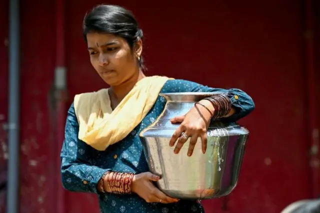 પ્રતીકાત્મક તસવીર