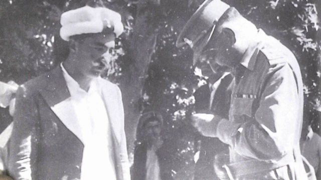 गवर्नर घनसारा सिंह और सूबेदार मेजर बाबर