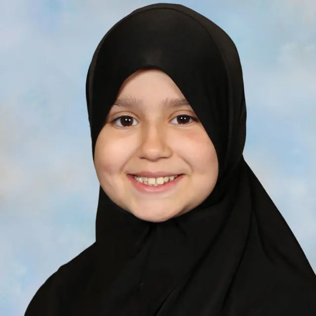 سارا شریف