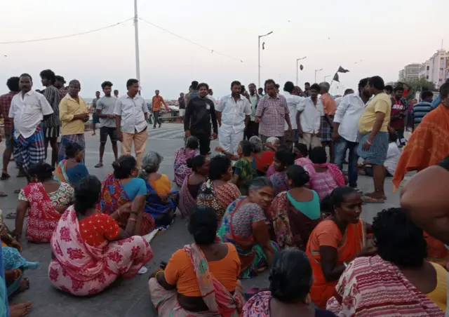 மீனவர்கள் போராட்டம்