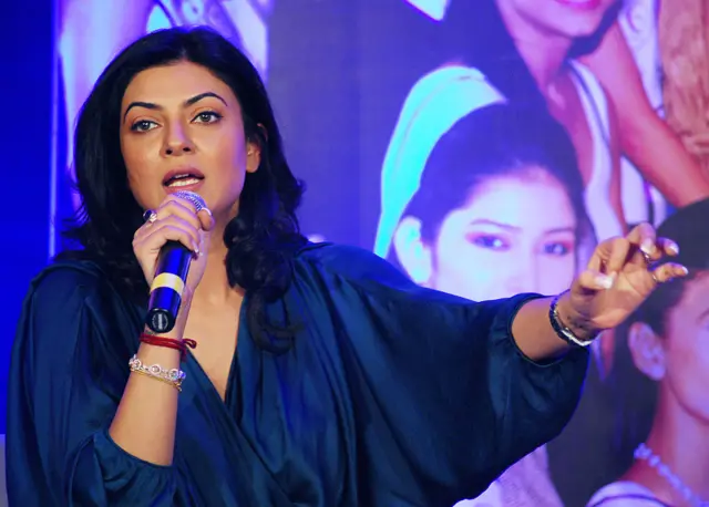 Oyoq va paypoq porno foto galereyasi