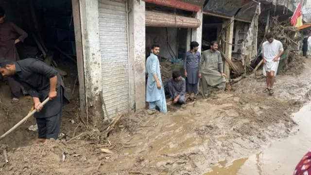 "ما مې خپل مرګ په سترګو لیده، چې ناڅاپه ظهور رحمان ونیولم او له اوبو څخه یې را ووېستلم"
