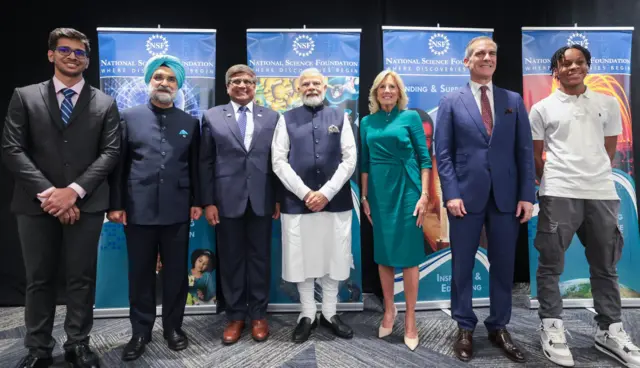 नरेंद्र मोदी 