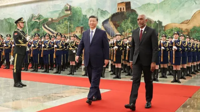 चीन के राष्ट्रपति शी जिनपिंग के साथ मालदीव के राष्ट्रपति मोहम्मद मुइज़्ज़ू