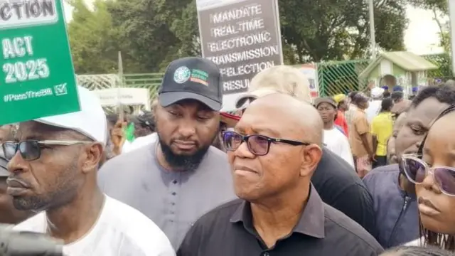 Peter Obi na ndị ọzọ so eme ngagharịiwe megide iwu ntuliaka ọhụrụ Sịneti binyereaka.