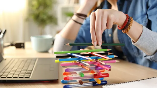 Sauthempton Universiteti və Stokholmdakı Karolinska İnstitutunun tədqiqatçıları aşkar ediblər ki, DƏHB dərmanlarının qəbulundan sonra aşağıdakı faktorlar azalıb: 