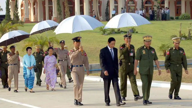 ၂၀၀၆ ခုနှစ် ဧပြီလမှာ ဒုတိယဗိုလ်ချုပ်မှုးကြီးမောင်အေး မော်စကို ကို အလည်အပတ် ခရီးသွားရောက်