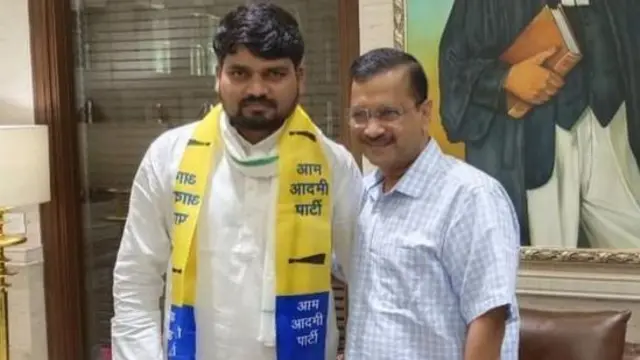 ચૈતર વસાવા અરવિંદ કેજરીવાલ ગુજરાત આમ આદમી પાર્ટી