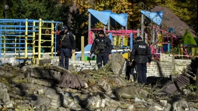 10-октябрдагы бир жардыруу балдар аянтчасынын жанында болду.