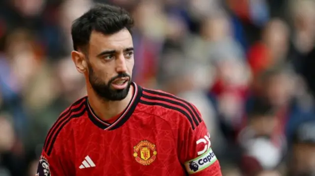 Dursaa taphattootaa Maanchister Yuunaayitid, Buruunoo Fernaandez