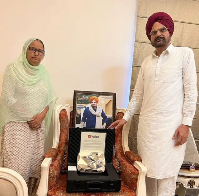 ਸਿੱਧੂ ਮੂਸੇਵਾਲਾ ਦੇ ਮਾਤਾ-ਪਿਤਾ