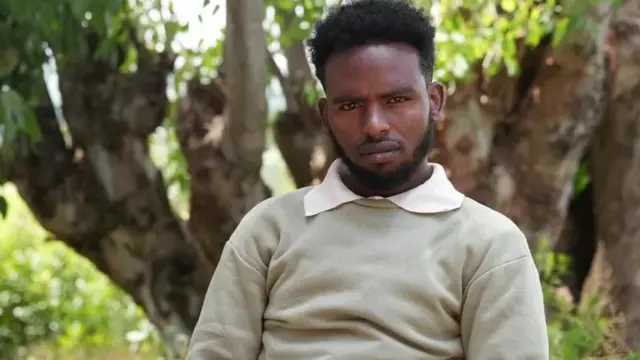 মোস্তফা সোফিয়া মোহাম্মদ বলছেন, সৌদি-ইয়েমেনি সীমান্তে তিনি গুলিবর্ষণের শিকার হয়েছেন