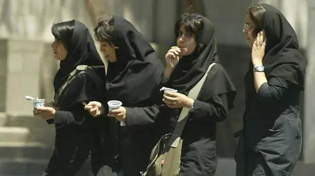 ခုလပိုင်းတွေအတွင်း ကျောင်းသူတွေ အစာအဆိပ်သင့်မှု တိုးလာ