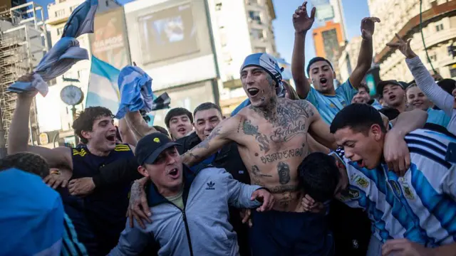 Fans del equipo argentino en Buenos Aires.