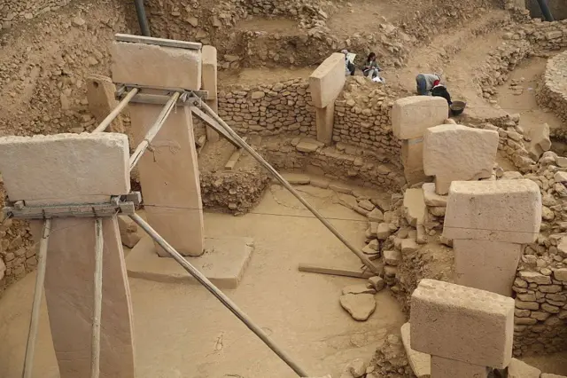 Göbeklitepe'deki T şeklindeki sütunlar
