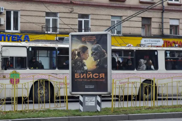 Áp phích kêu gọi nhập ngũ tại Zaporizhzhia (ảnh chụp năm 2023)