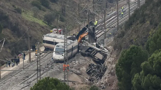 Tren Renfe Alvia descarrilado