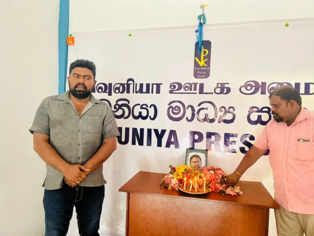 යුධ සමයේ එවක පැවති රජයන් විවේචනය කළ මධ්‍යවේදීන් රැසක් අතුරුදහන්වීම හා ඝාතනයට ලක්වු අතර, ඔවුන් වෙනුවෙන් මෙතෙක් සාධාරණය ඉටු වි නොමැති බව මාධ්‍ය ක්‍රියාකාරීහු මෙම සැමරුම් අවස්ථාවන්හිදී අවධාරණය කළහ.