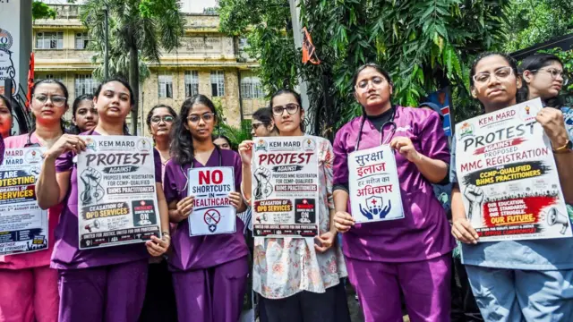 Doctors Protesting