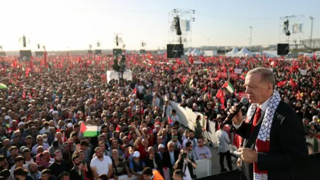 Tổng thống Thổ Nhĩ Kỳ Erdogan gần đây gọi Hamas là “nhóm giải phóng chiến đấu để bảo vệ vùng đất của người Palestine”