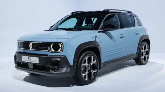 نمای جلوی رنو ۴ الکتریکی