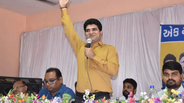 ઇસુદાન ગઢવી