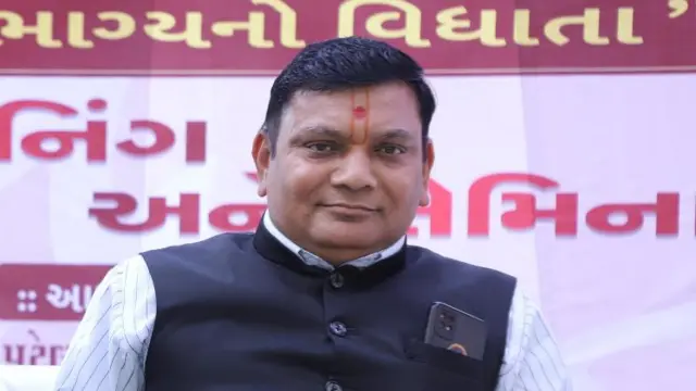 વિનોદભાઈ દેસાઈ