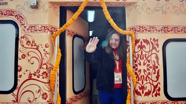 ટ્રેનમાં આજથી લાગુ થશે નવું ભાડું, કઈ મુસાફરી થશે મોંઘી? – ન્યૂઝ અપડેટ