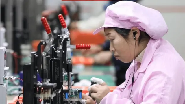 ریزتراشه‌ها در ایالات متحده اختراع شدند، اما تولید آنها عمدتا در دست کشورهای آسیایی است