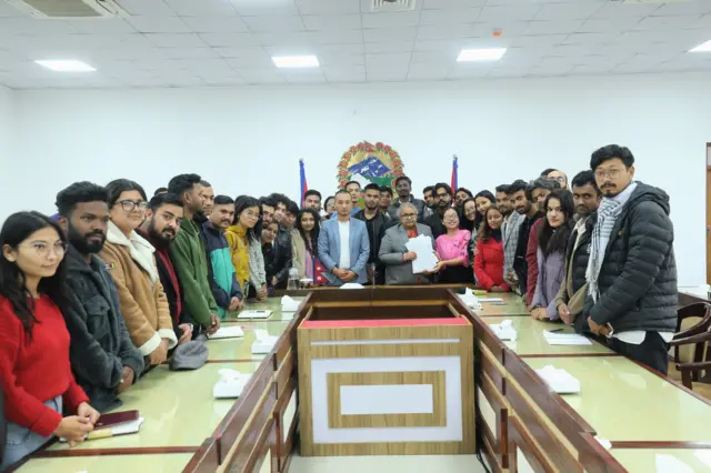 प्रधानमन्त्री सुशीला कार्कीसँग जेन जी अभियानकर्मीहरू