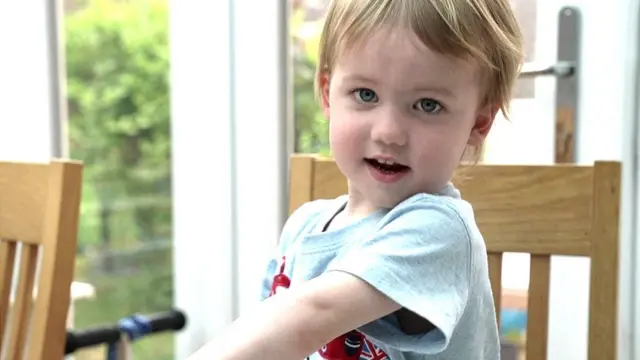 Noah na one of 10 children in recent months to need liver transplant for di condition