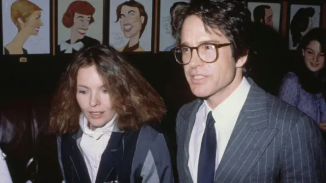 La actriz estadounidense Diane Keaton y el actor estadounidense Warren Beatty asisten a los Premios del Círculo de Críticos de Cine de Nueva York. 