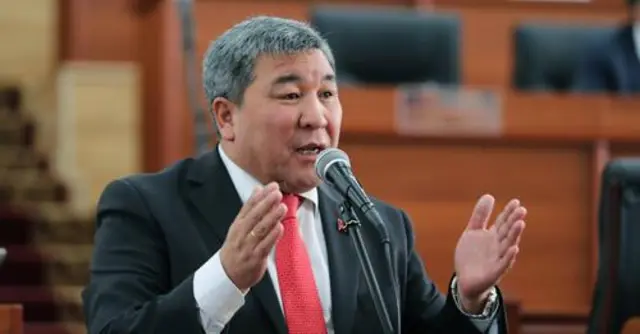 ЖК депутаты Ырыскелди Момбеков