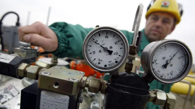 Работник венгерской компании MOL под Будапештом