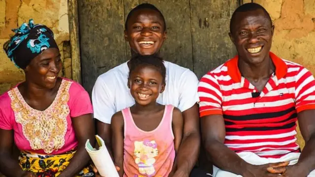 E tụ ezịnaụlọ ga esị nyere onwe ha aka