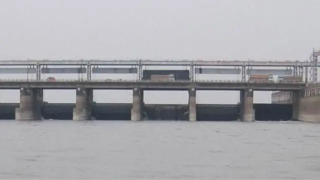 ফারাক্কা বাঁধ