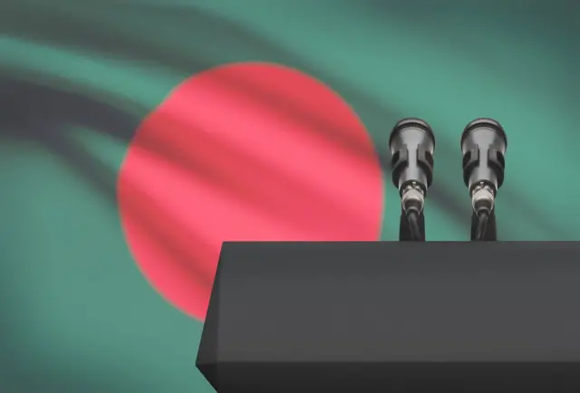 মাইক ও সাউন্ড সিস্টেমের ব্যবসায়ীরা বলছেন তারা ক্ষতির মুখে পড়তে পারেন 