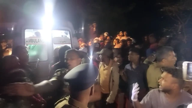 இலங்கை, பேருந்து விபத்து, மீட்புப் பணி, விபத்து, பயணம்