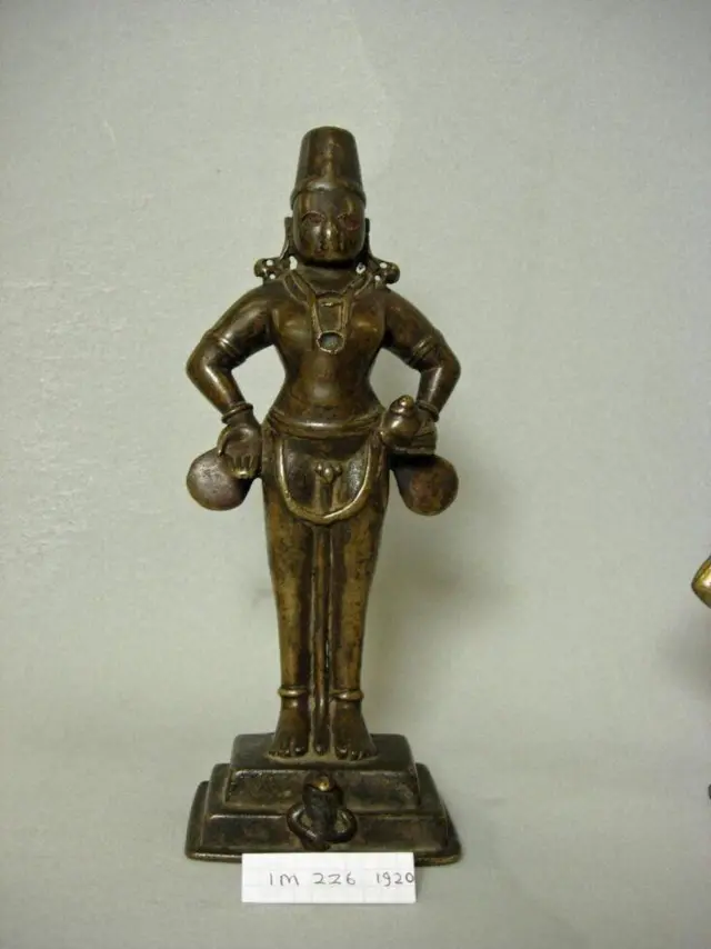 महाराष्ट्रात 14 व्या शतकात तयार करण्यात आलेली विठ्ठलमूर्ती
