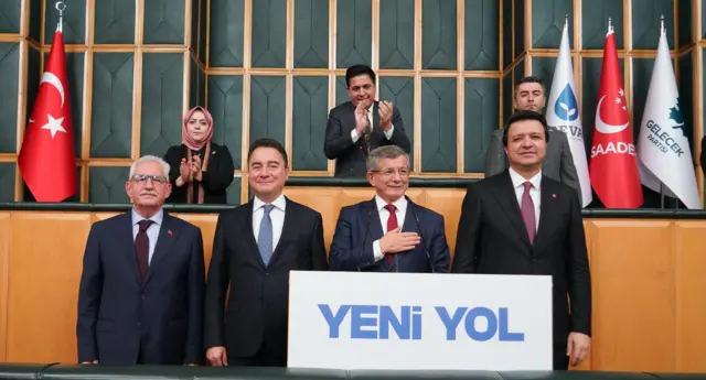 DEVA Partisi Genel Başkanı Ali Babacan, Gelecek Partisi Genel Başkanı Ahmet Davutoğlu ve Saadet Partisi Genel Başkanı Mahmut Arıkan