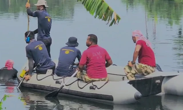 বাগজোলা খালে অভিযান চালিয়ে হাড় উদ্ধার করা হয়