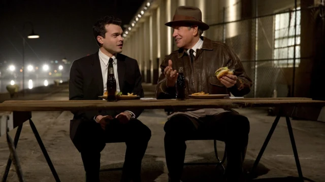 હ્યૂઝની કહાણી