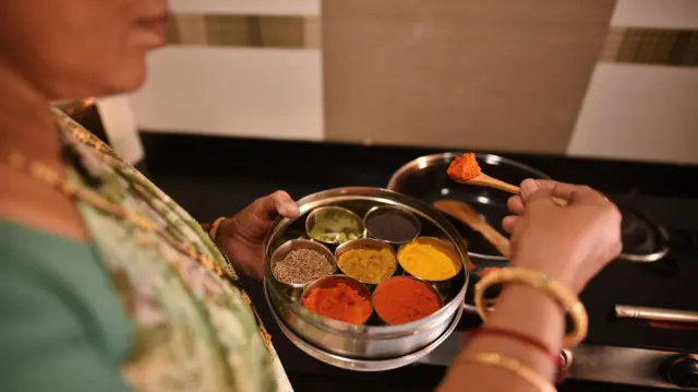 உணவும் பெண்களும், ஆரோக்கியமான உணவுகளை உட்கொள்கின்றனரா இந்திய பெண்கள்?
