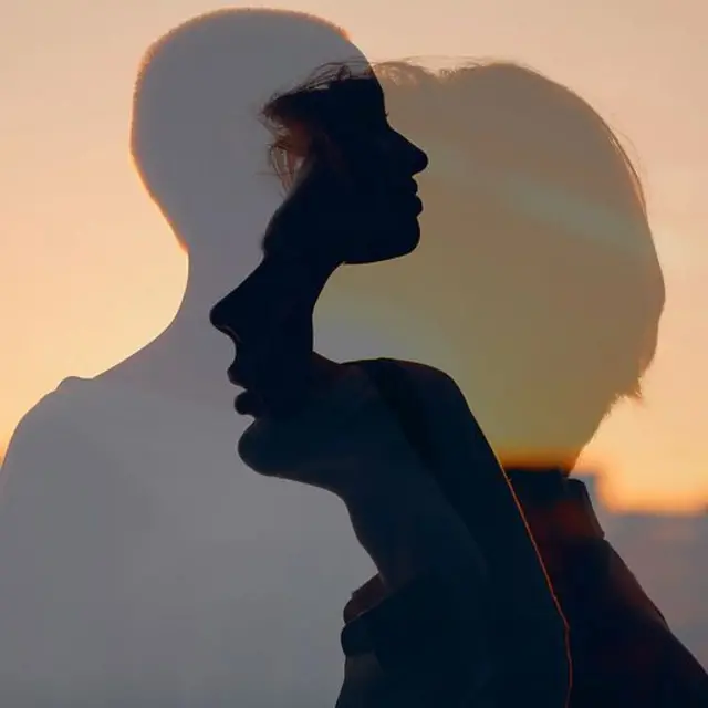 Siluete muškarca i žene