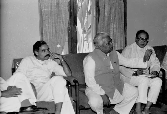 બીબીસી ગુજરાતી, ગુજરાત, 1995ની ગુજરાત વિધાનસભાની ચૂંટણી, ગુજરાત વિધાનસભાની ચૂંટણી, નરેન્દ્ર મોદી, કેશુભાઈ પટેલ, કૉંગ્રેસ, હિંદુત્વનો એજન્ડા