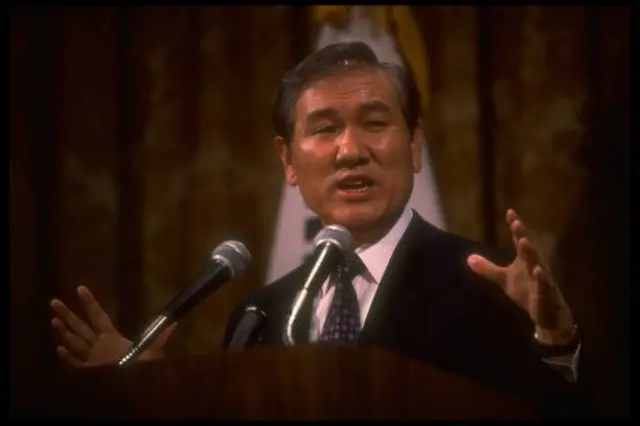 كان الرئيس روو تاي وو جنرالا ًسابقا في الجيش