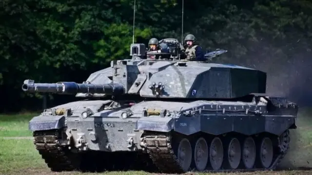 Mid ka mid ah Taangiyada Challenger 2 uu Jarmalka siiyey Ukraine