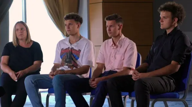 सारा सँड्स