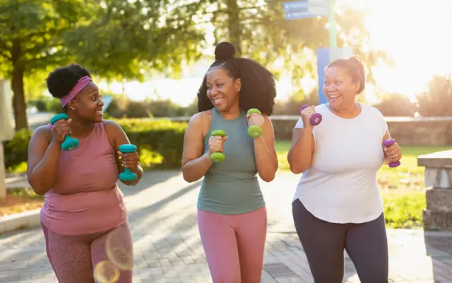 Mujeres haciendo ejercicio