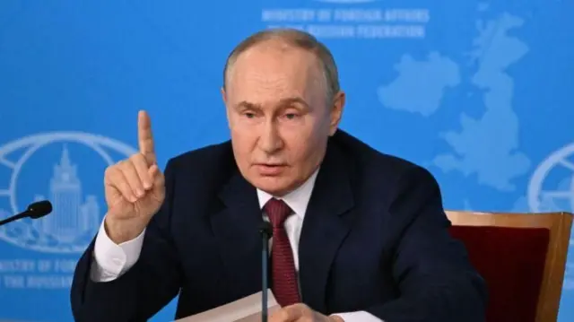 રશિયાના રાષ્ટ્રપતિ વ્લાદિમીર પુતિન 